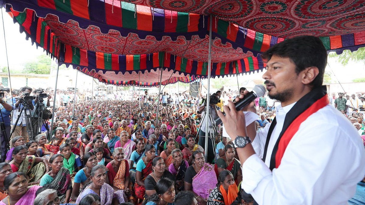 “டாக்டர் ஆகவேண்டிய அனிதா அரசால் உயிரிழந்தார்; இப்போது எடப்பாடிக்கு டாக்டர் பட்டமா?” - உதயநிதி பேச்சு!