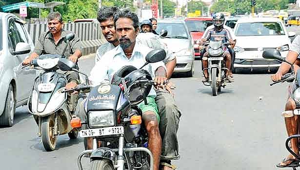 “தலைக்கவசம் வாகன ஓட்டிகளுக்கா? பெட்ரோல் டேங்குகளுக்கா?” - உயர்நீதிமன்ற நீதிபதிகள் கடும் அதிருப்தி!