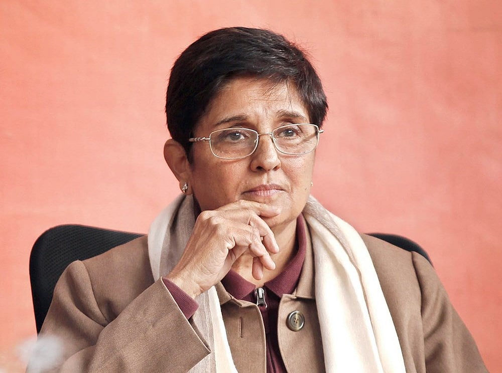 “அரசு உயரதிகாரிகளை மிரட்டுகிறார் கிரண்பேடி” - அமைச்சர் மல்லாடி கிருஷ்ண ராவ் பரபரப்பு குற்றச்சாட்டு!