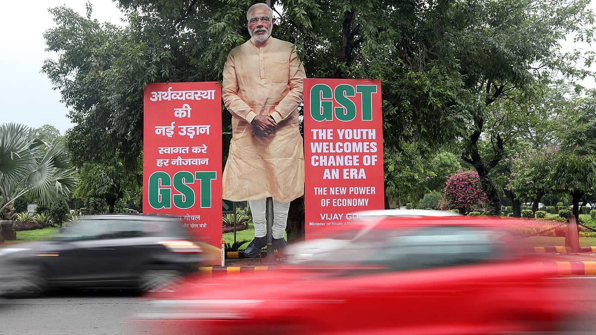 பொருளாதார மந்தநிலையை சமாளிக்க முடியாமல் திணறும் மோடி அரசு : ஜி.எஸ்.டி வரி விகிதத்தை உயர்த்த திட்டம்?