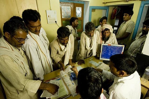 பழைய கடனுக்காக விவசாயிகளின் காப்பீட்டு தொகையில் கை வைவைப்பதா? வங்கிகளுக்கு இரா.முத்தரசன் கண்டனம்!