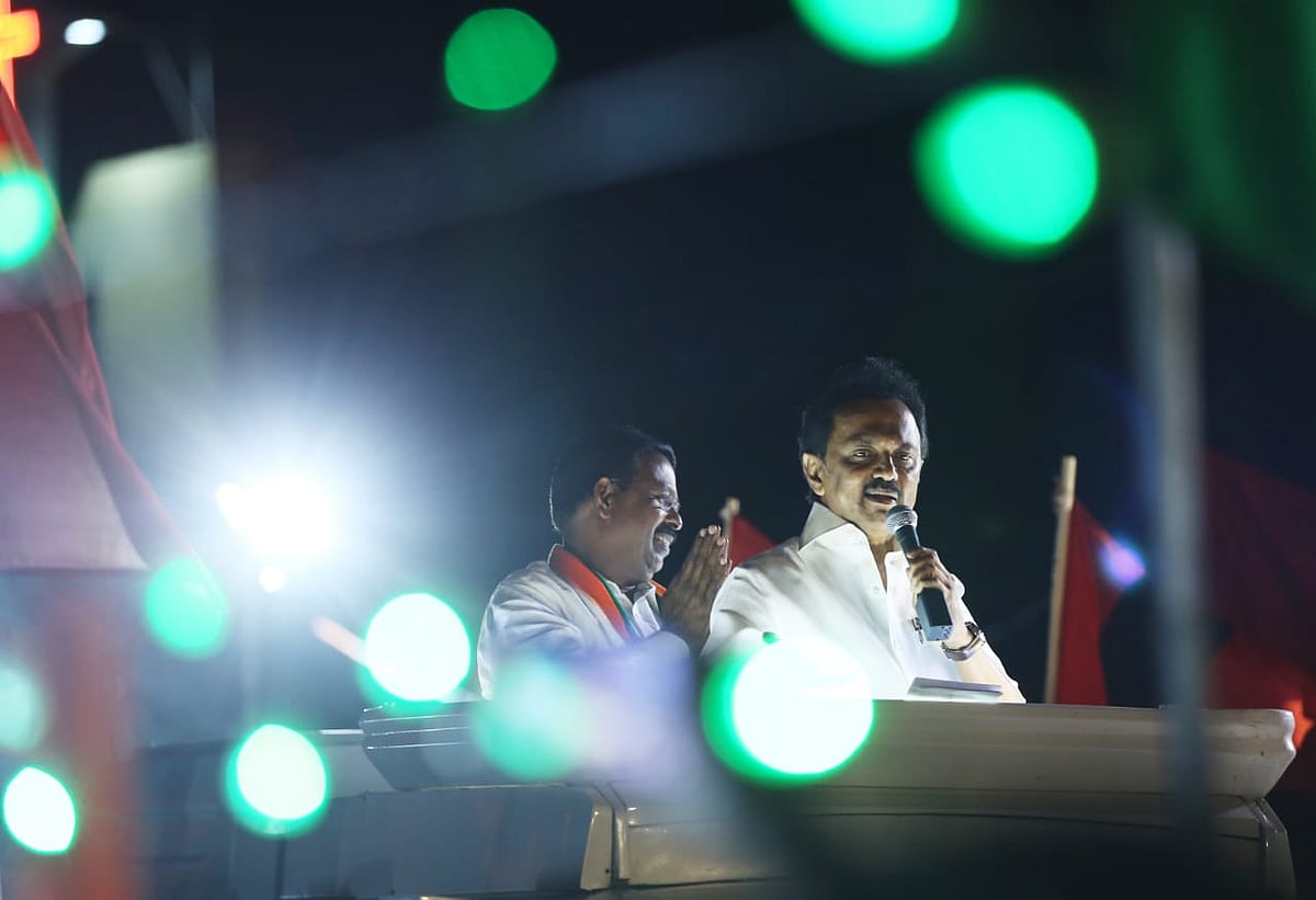 தேர்தல் பிரசாரத்தில் ஈடுபட்ட மு.க.ஸ்டாலினுக்கு மக்கள் அமோக வரவேற்பு : போட்டோ ஆல்பம்!