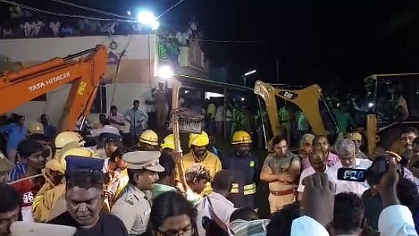 சுஜித் உயிரிழப்பு : இடி போல் இதயத்தைத் தாக்கி என்னை நிலை குலைய வைத்து விட்டது - மு.க.ஸ்டாலின் அறிக்கை!