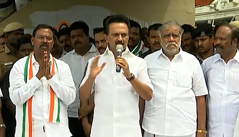 “ஊசலாடிக்கொண்டிருக்கும் ஊழல் அ.தி.மு.க அரசுக்கு தக்க பாடம் புகட்டவேண்டும்” : மு.க.ஸ்டாலின் சூளுரை!