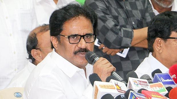 “கராத்தே தியாகராஜன் விளம்பரத்திற்காக எதையாவது பேசுவார்” - திருநாவுக்கரசர் குற்றச்சாட்டு!