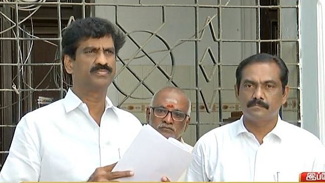 “வாக்குச்சாவடிகளை கைப்பற்றத் திட்டமிடும் அ.தி.மு.கவினர்” - தலைமை தேர்தல் அதிகாரியிடம் தி.மு.க மனு!