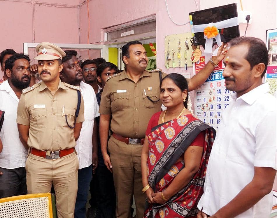 நடிகர் விஜய் சொன்னதைக் கேட்டு பேனருக்கு பதிலாக நெல்லை ரசிகர்கள் செய்த சூப்பரான ஏற்பாடு - மக்கள் பாராட்டு!