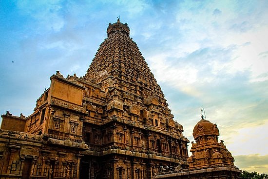 “தேசம் வெவ்வேறானாலும் வானம் ஒன்றே” : தமிழகம் வரும் சீன அதிபரை மனதார வரவேற்கிறேன் - மு.க.ஸ்டாலின்