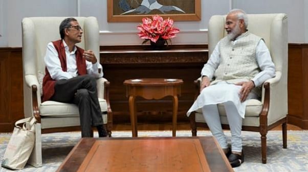 “பொதுத்துறை வங்கிகளுக்கு ஏற்பட்டுள்ள நெருக்கடி அச்சமளிக்கிறது” : நோபல் அறிஞர் அபிஜித் பானர்ஜி கருத்து!