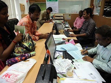 மோடியின் 5 வருட ஆட்சியில் 3,400 வங்கிக் கிளைகள் மூடல் : ஆர்.டி.ஐ-யில் வெளியான அதிர்ச்சி தகவல்!