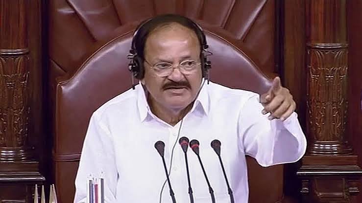 ''விமானங்களின் அறிவிப்புகளை  மாநில மொழிகளிலேயே சொல்ல வேண்டும்''- மாநிலங்களவையில் வைகோ ஆவேசம்!