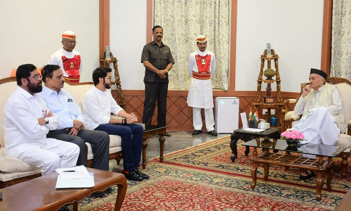 சிவசேனாவுக்கு ஆதரவு? : எதிர்க்கும் 2 காங்கிரஸ் தலைவர்கள் - ஜனாதிபதி ஆட்சியை நோக்கி மராட்டியம்?