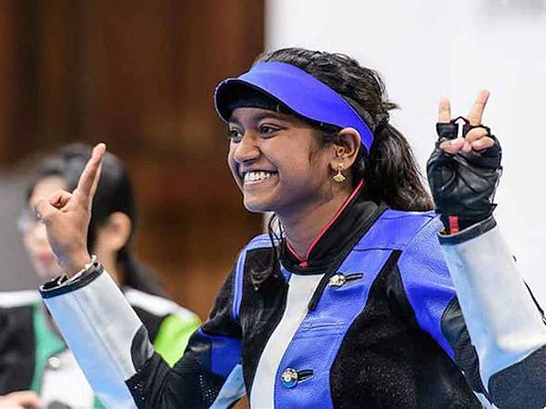 உலகக்கோப்பை துப்பாக்கிச் சுடுதல்: புதிய சாதனையுடன் தங்கம் வென்றார் தமிழக வீராங்கனை இளவேனில் வாலறிவன்!