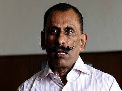 ''சிலை கடத்தல் வழக்கு ஆவணங்களை ஒப்படைக்க முடியாது''- தமிழக அரசுடன் மல்லுக்கட்டும் பொன்.மாணிக்கவேல்!