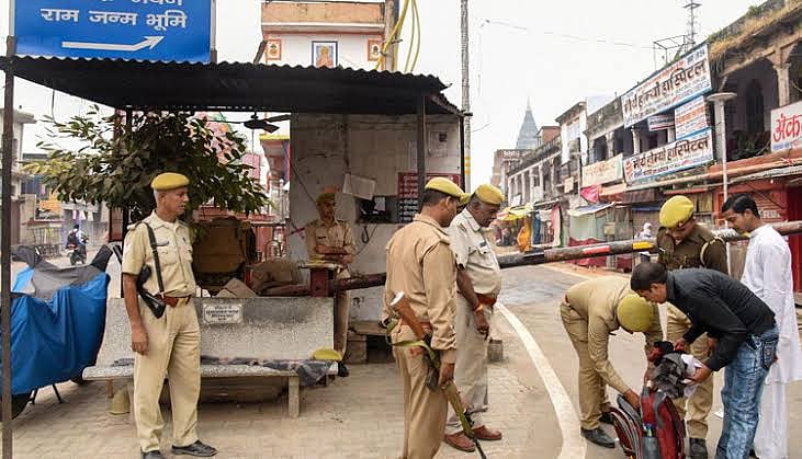 அயோத்தி வழக்கின் இறுதி தீர்ப்பு; 144 தடை - 8 தற்காலிக சிறைகள்: பதற்றத்தை ஏற்படுத்துகிறதா மோடி அரசு?