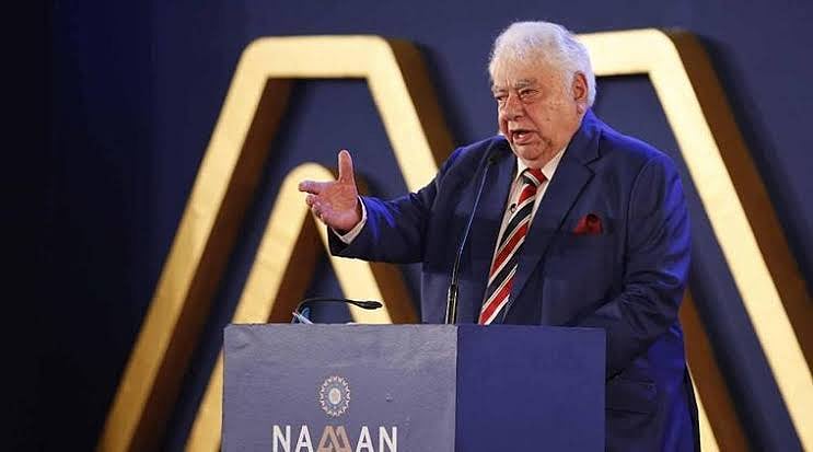 என் அமைதியை பலவீனமாக எடுத்துக்கொள்ள வேண்டாம் - நடிகை அனுஷ்கா சர்மா பதிலடி!