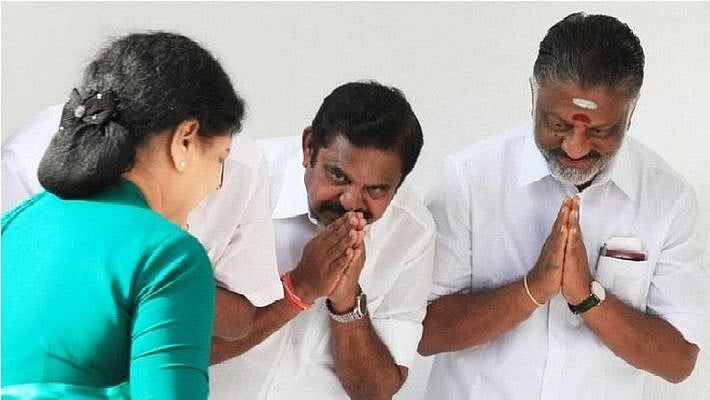 பணமதிப்பிழப்பின் போது ரூ.1500 கோடிக்கு சொத்துக்களை வாங்கி குவித்த சசிகலா- எங்கே? எப்படி? பரபரப்புத் தகவல்