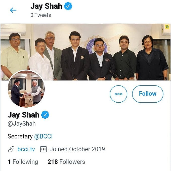 ''சாதியைப் பார்த்து ப்ளுடிக் தருகிறதா ட்விட்டர் நிறுவனம்'' - குற்றச்சாட்டால் எழுந்த பரபரப்பு!