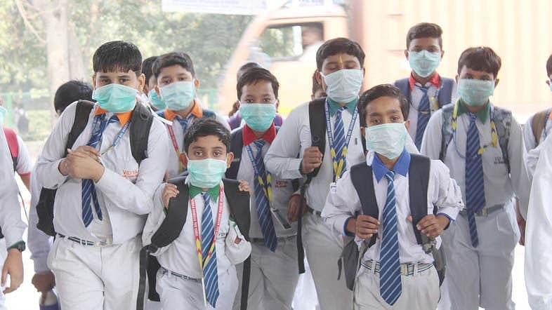 டெல்லி காற்று மாசுபாட்டுக்கு விவசாயிகள் காரணமா?: உண்மையை மறைக்கும் அரசு - குற்றம்சாட்டும் சூழலியலாளர்கள்!