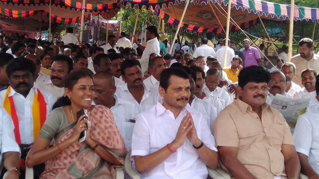 "சுயநலத்திற்காக பேருந்து நிலைய இடத்தை மாற்ற முயலும் அ.தி.மு.க அமைச்சர்” - செந்தில்பாலாஜி குற்றச்சாட்டு!