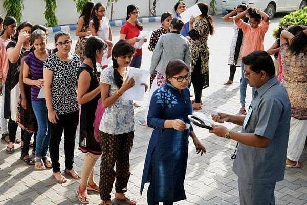 “நீட்டை திரும்பப் பெறவேண்டும் என்ற உயர்நீதிமன்றத்தின் கருத்துக்கு என்ன பதில்?’’ - கி.வீரமணி கேள்வி!