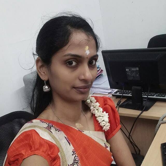 அ.தி.மு.க கொடிக்கம்பத்தால் ஏற்பட்ட விபத்து - இளம்பெண் படுகாயம்!