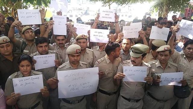 முடிவுக்கு வந்தது டெல்லி காவலர்களின் 11 மணி நேர போராட்டம்!