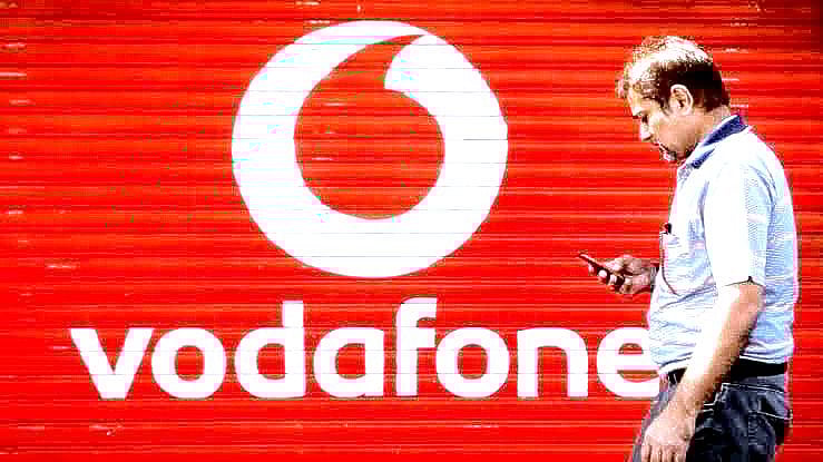இந்தியாவில் இருந்து வெளியேற வோடஃபோன் முடிவு: வீழ்ச்சிக்கு காரணம் யார்? - அதிர்ச்சித் தகவல்!