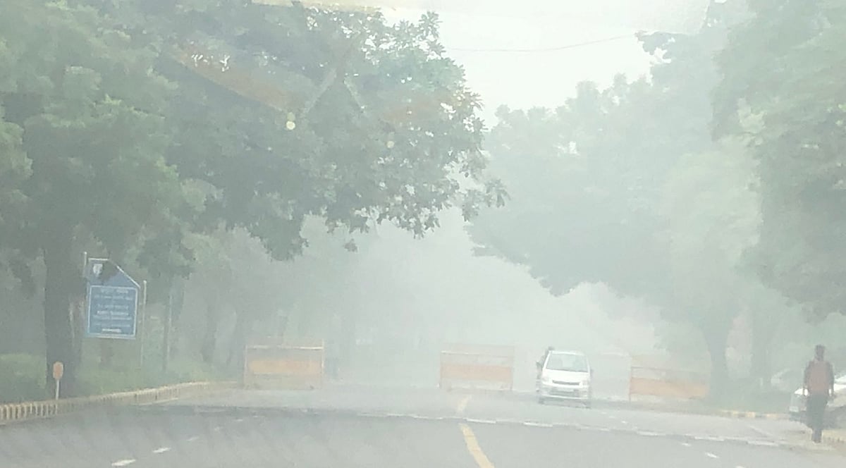 அபாய கட்டத்தை எட்டிய காற்று மாசுபாடு - சுவாசிக்க முடியாத நிலையில் டெல்லி மக்கள்! (Album)