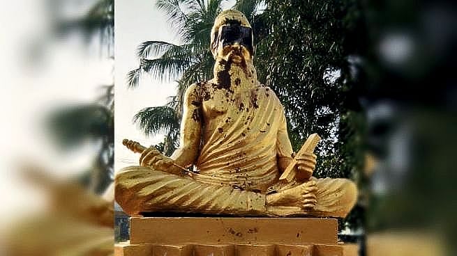 தஞ்சாவூரில் திருவள்ளுவர் சிலை அவமதிப்பு : சமூக விரோதிகள் யார் ? - போலிஸார் தீவிர விசாரணை!