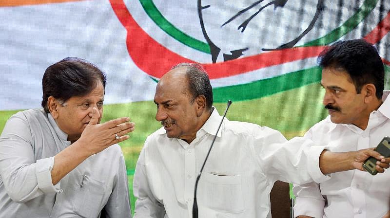 சிவசேனாவுக்கு ஆதரவு? : எதிர்க்கும் 2 காங்கிரஸ் தலைவர்கள் - ஜனாதிபதி ஆட்சியை நோக்கி மராட்டியம்?
