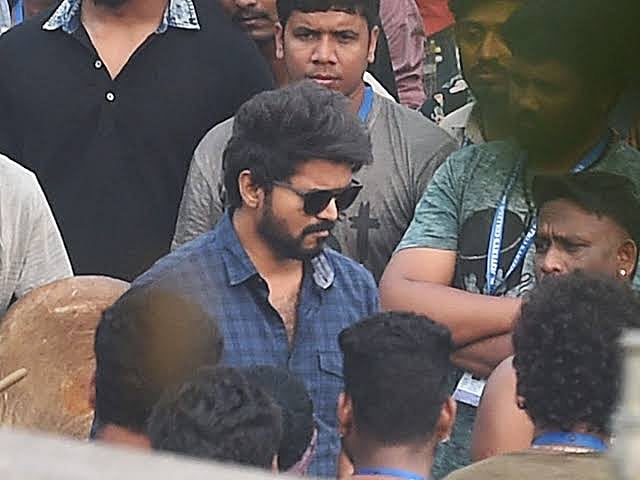 ‘95 ல் கமல் நடித்த படத்தின் ரீமேக்காக உருவாகிறதா விஜய் 64?’ - பரபரப்புத் தகவல்கள்!