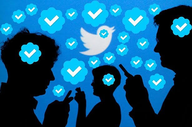 ''சாதியைப் பார்த்து ப்ளுடிக் தருகிறதா ட்விட்டர் நிறுவனம்'' - குற்றச்சாட்டால் எழுந்த பரபரப்பு!