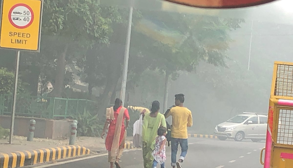 அபாய கட்டத்தை எட்டிய காற்று மாசுபாடு - சுவாசிக்க முடியாத நிலையில் டெல்லி மக்கள்! (Album)