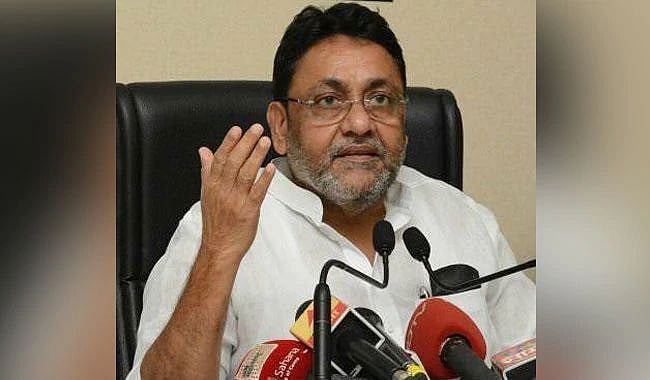 "வருகைப் பதிவேட்டில் பெற்ற கையெழுத்தைக் காட்டி மோசடி செய்த அஜித் பவார்” - தேசியவாத காங். குற்றச்சாட்டு!