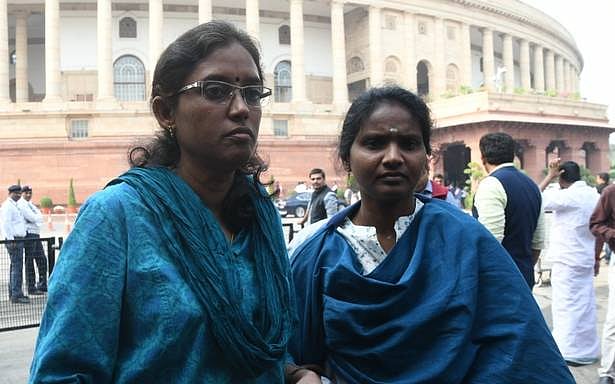 "பெண் எம்.பிக்களை வலுக்கட்டாயமாகப் பிடித்துத் தள்ளிய அவைக்காவலர்கள்” - காங்கிரஸ் குற்றச்சாட்டு!