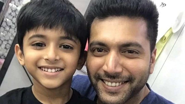 “அப்பாவுடன் மீண்டும் நடிக்கும் ஜூனியர் ரவி, தாய்லாந்தில் ஷூட்டிங்” - பொன்னியின் செல்வன் புது அப்டேட்!