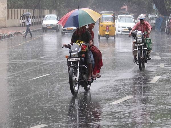 வங்கக்கடலில் புதிய காற்றழுத்தத் தாழ்வு நிலை - மாலை சென்னையில் மழைக்கு வாய்ப்பு : வானிலை ஆய்வு மையம்