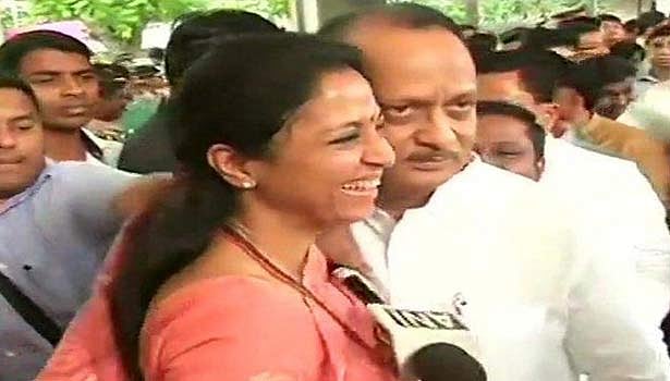 “வாங்கண்ணே... வாங்க” : அஜித் பவாரை ஆரத் தழுவி வரவேற்ற சரத்பவார் மகள் - உணர்ச்சிமிகு தருணம் இது!