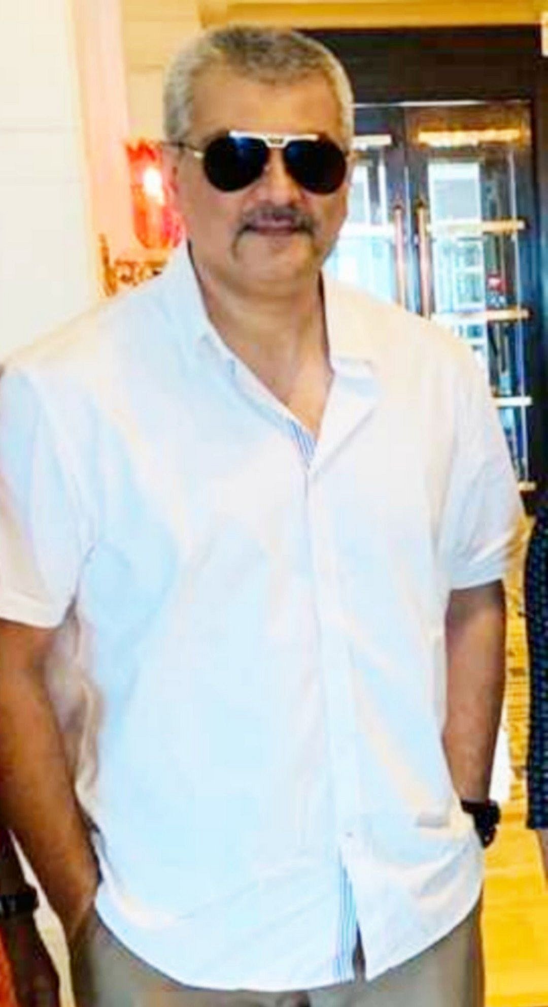 ‘வலிமை’ படத்தில் அஜித்துக்கு இரட்டை வேடமா? வைரலாகும் லேட்டஸ்ட் போட்டோ & வீடியோ!