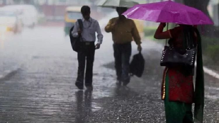வலுவிழக்கும் சூப்பர் சைக்ளோன் உம்ஃபன் : 7 மாவட்டங்களில் இடியுடன் கூடிய மழைக்கு வாய்ப்பு - வானிலை அப்டேட்!