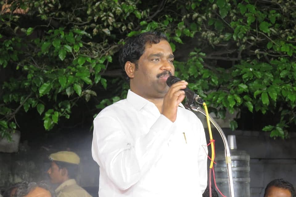 ’இந்த வழக்கை வைத்துதான் எடப்பாடியை மிரட்டுகிறது பா.ஜ.க’- அடித்துச் சொல்லும் வேல்முருகன் !