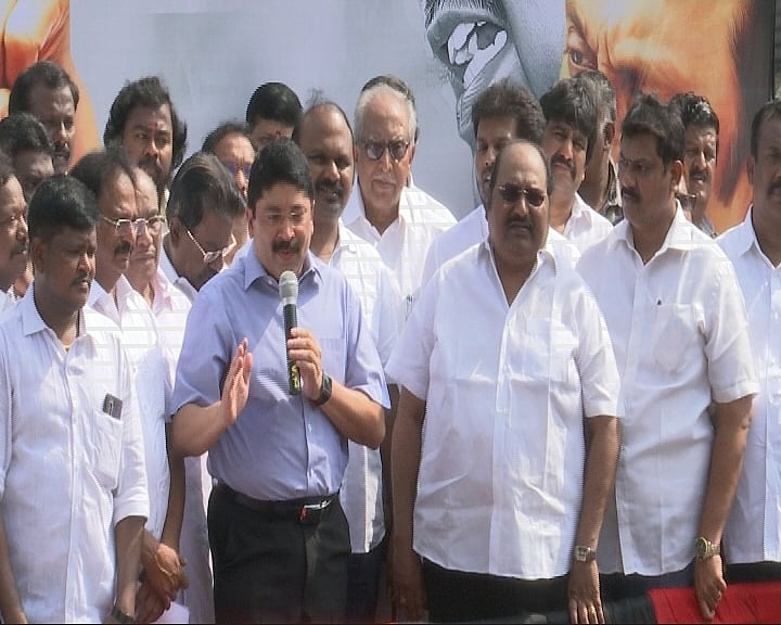 குடியுரிமை சட்டமா? மக்களுக்கு குழிபறிக்கும் சட்டமா? - போராட்டத்தில் தயாநிதிமாறன் எம்.பி. முழக்கம்!