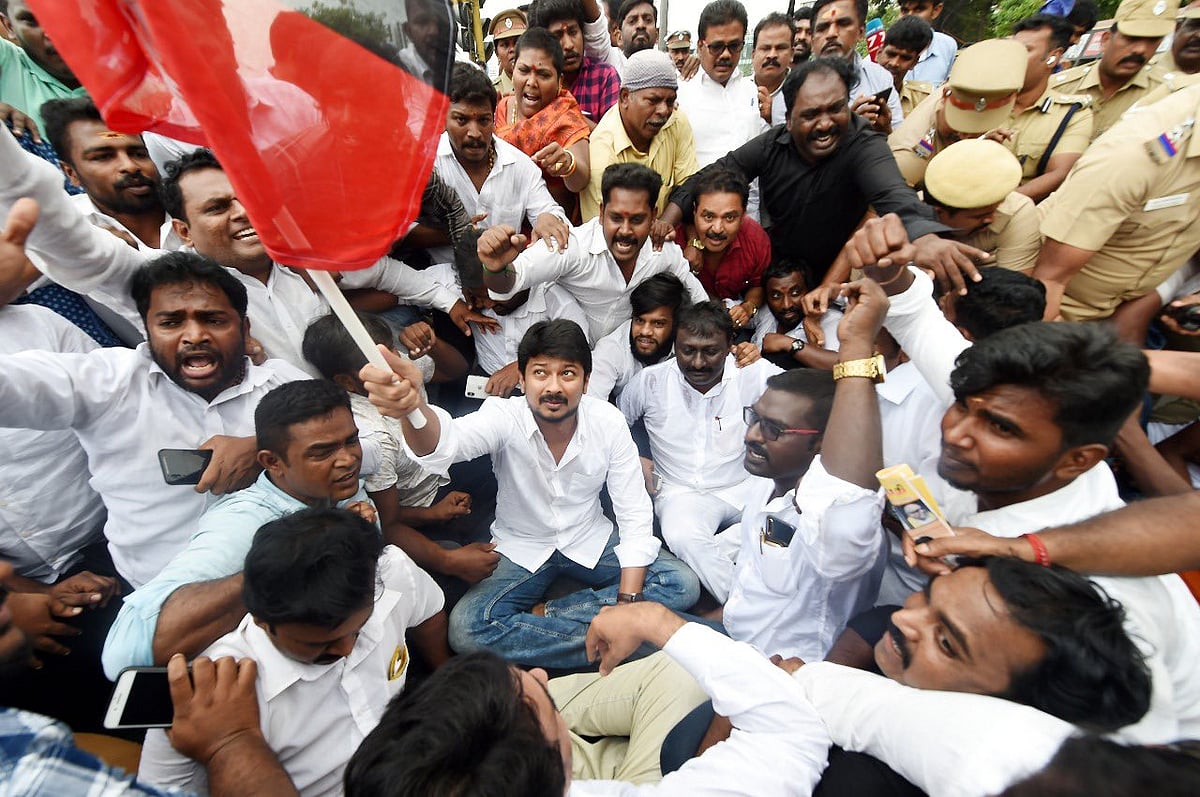 '’மோடிக்கு பயந்து குடியுரிமை சட்டத்தை ஆதரித்துள்ளது அ.தி.மு.க கூட்டணி’ - உதயநிதி ஸ்டாலின் கண்டனம்!