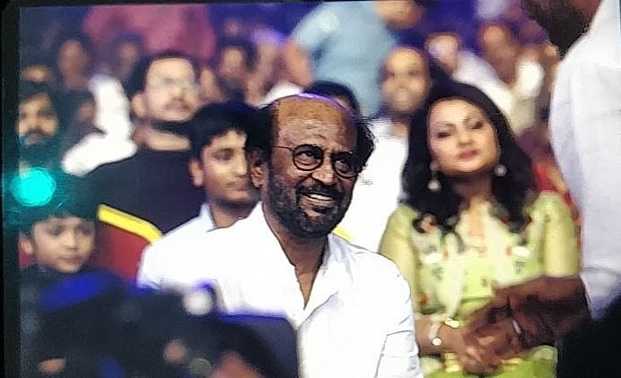 ”இன்றும் தளபதியில் பார்த்தது போல் இருக்கிறார் ரஜினி” - தர்பார் ஆடியோ வெளியீட்டு விழாவில் சந்தோஷ் சிவன்!