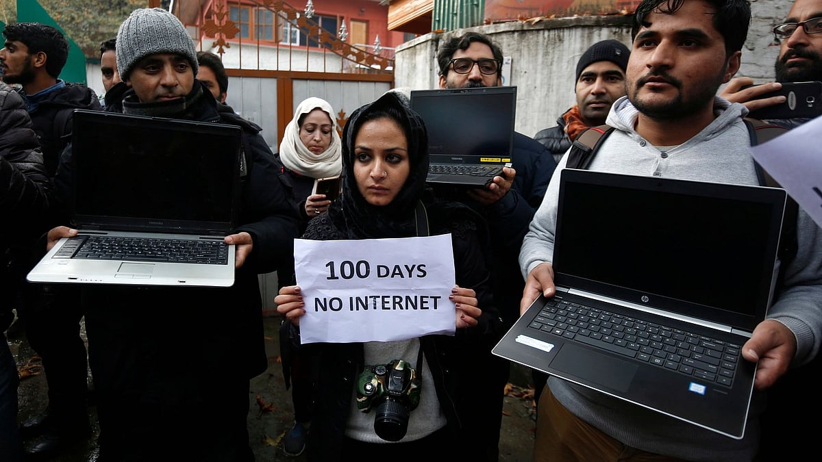 #CAAProtest | இணையத்தை முடக்கும் அரசு – ஆஃப்லைனில் தகவல் பரிமாற உதவும் 6 செயலிகள்!