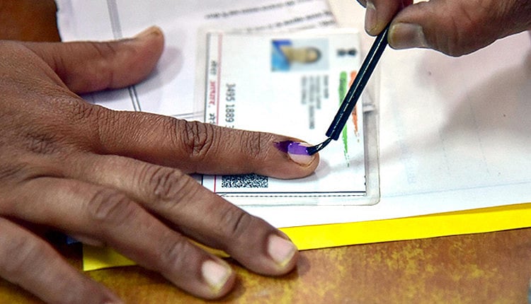 வெளிநாடு வாழ் இந்தியர்களுக்கு தபால் வாக்கு.. நடப்பு ஆண்டு முதல் அமலாகிறது - வெளியுறவுத்துறை ஒப்புதல்!