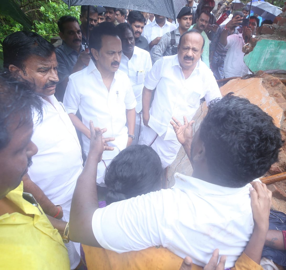 “மழையால் பாதிப்பு : போர்க்கால அடிப்படையில் பணிகளை மேற்கொள்ளவேண்டும்” - மு.க.ஸ்டாலின் வலியுறுத்தல்!