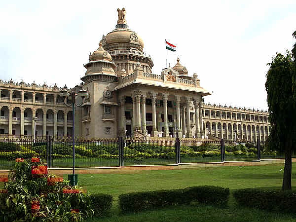 “இடைத்தேர்தல் முடிவால் எங்களுக்கு வருத்தம் ஏதுமில்லை” - கர்நாடகா தோல்வி குறித்து டி.கே.சிவகுமார் பேட்டி!