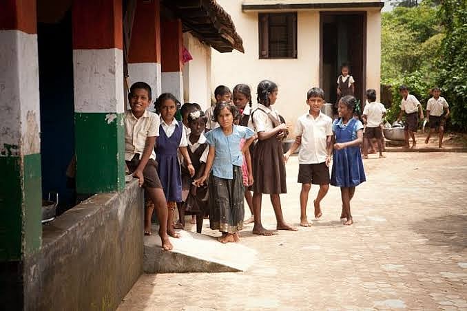 பள்ளிக்கல்விக்கு ஒதுக்கப்பட்ட நிதியிலிருந்து ரூ.3000 கோடியை குறைக்க மோடி அரசு திட்டம்? - அதிர்ச்சி தகவல்!